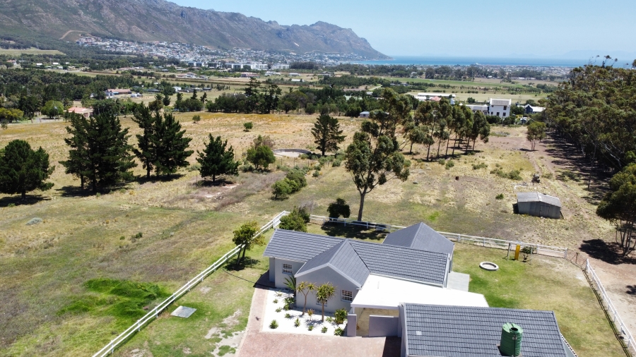 3 Bedroom Property for Sale in Firlands Western Cape